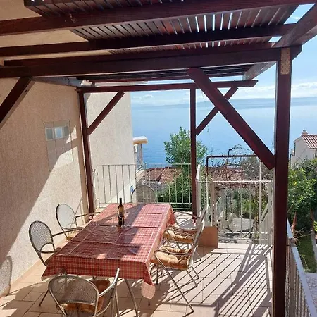 Mares With Stunning Sea View Apartment