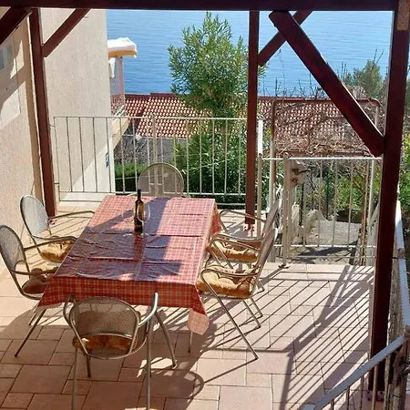 Apartman Mares With Stunning Sea View