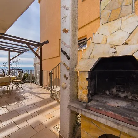 Mares With Stunning Sea View *